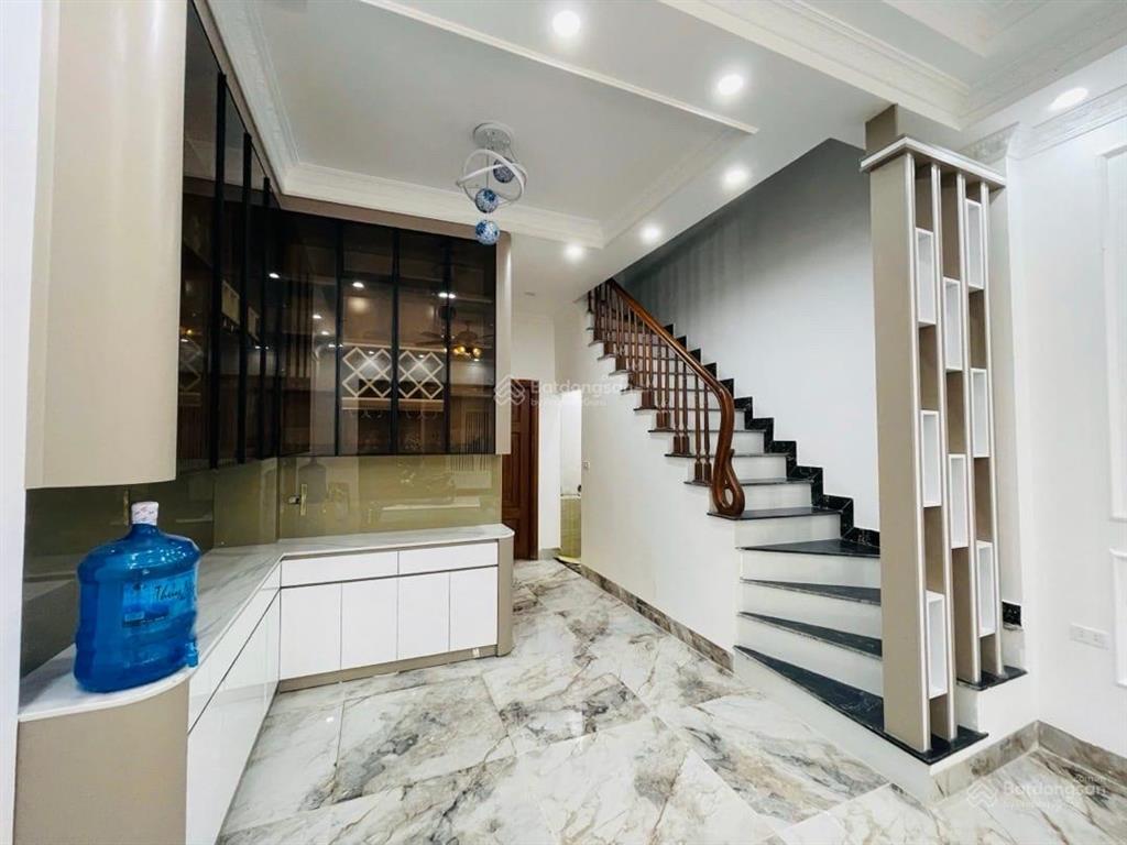 Bán nhà riêng 54m2, 19,5 tỷ, 6pn, 4wc, văn cao, liễu giai, ba đình, hà nội, hot!