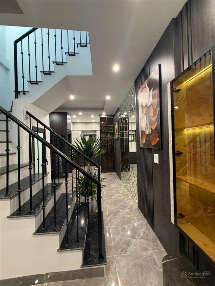 Bán nhà riêng 5 tầng thang máy tại khâm thiên, 13,8 tỷ, 55,5m2, 6pn, 7wc, 5 tầng