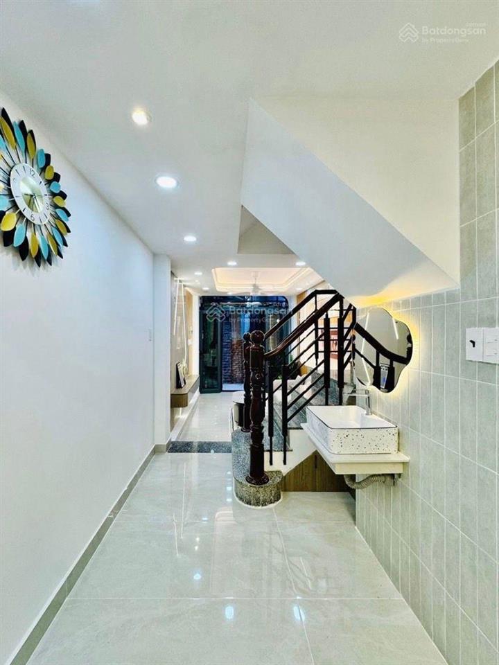 Bán nhà 4 tầng 5pn 4wc full nt tại nguyễn trọng tuyển, 6,75 tỷ, 30m2, đẹp, nhiều tiện ích