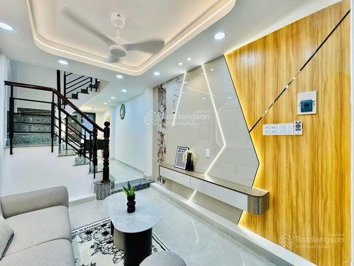 Bán nhà 4 tầng 5pn 4wc full nt tại nguyễn trọng tuyển, 6,75 tỷ, 30m2, đẹp, nhiều tiện ích