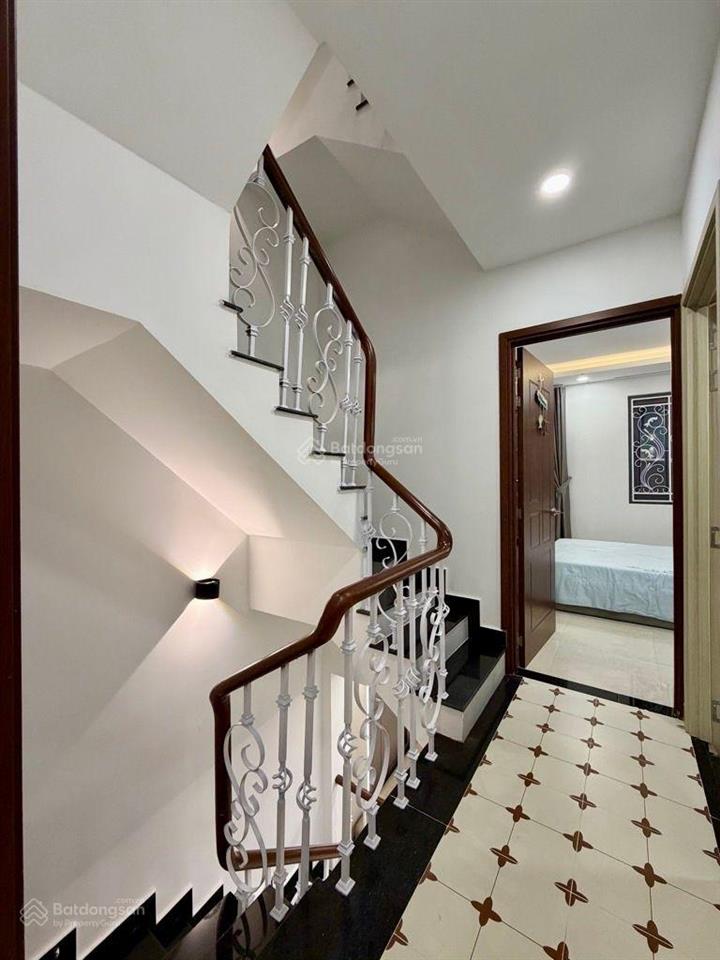 Siêu phẩm phan đình phùng 4 tầng btct full nội thất 4pn sân thượng hẻm sạch đẹp giá chỉ hơn 7tỷ