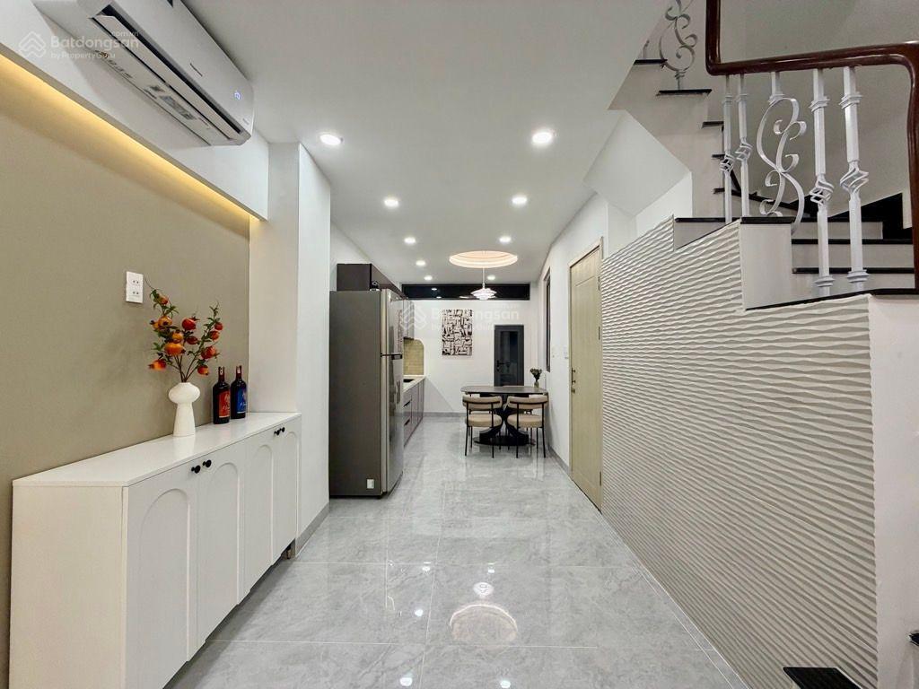 Siêu phẩm phan đình phùng 4 tầng btct full nội thất 4pn sân thượng hẻm sạch đẹp giá chỉ hơn 7tỷ