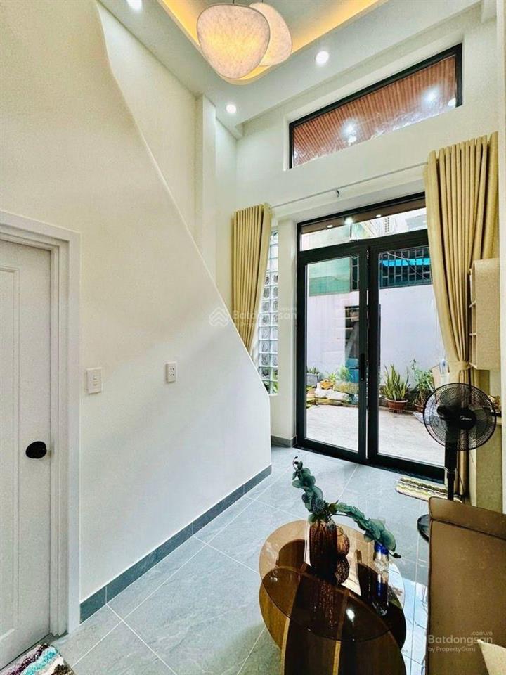 Bán nhà mới full nt 4pn4wc tại đường phùng văn cung, p.7, q.phú nhuận, 6,45 tỷ, 30m2