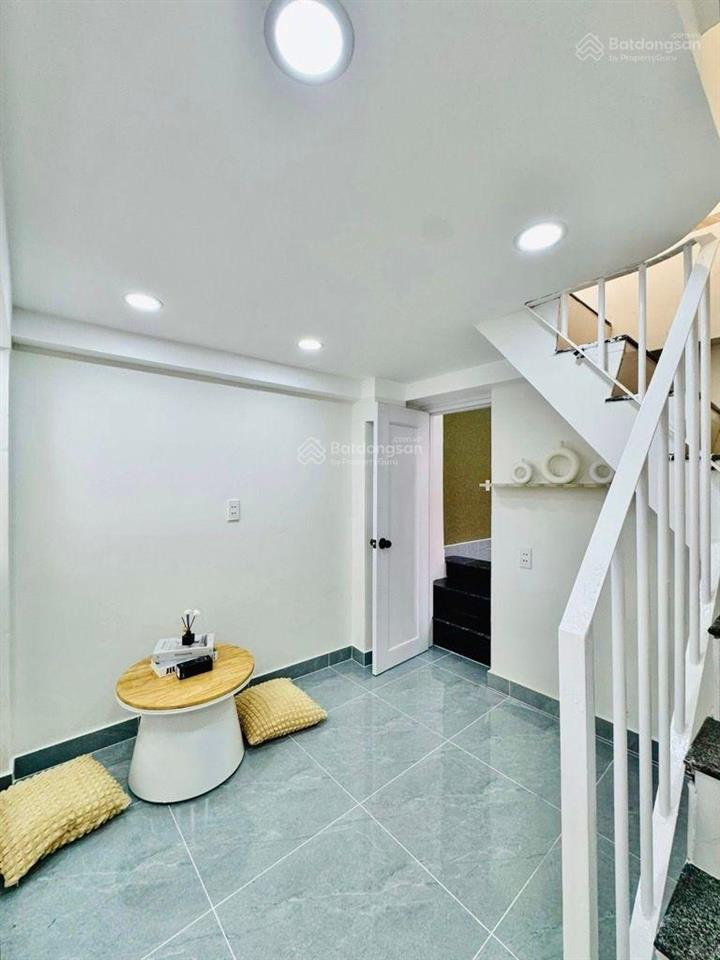 Bán nhà mới full nt 4pn4wc tại đường phùng văn cung, p.7, q.phú nhuận, 6,45 tỷ, 30m2
