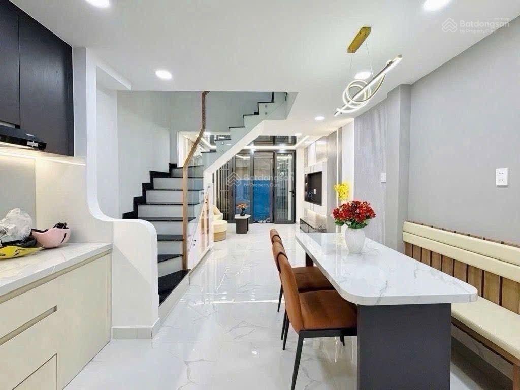 Bán nhà riêng 6pn 5wc tại hoàng văn thụ, 8,95 tỷ, 34 m2