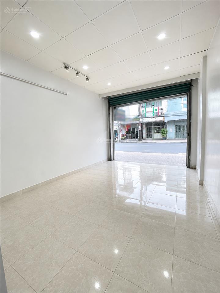 Cho thuê mặt bằng mặt tiền quốc lộ 13 chỉ 10 triệu, 40m2 tại p. 26, q. bình thạnh, kd tự do oke