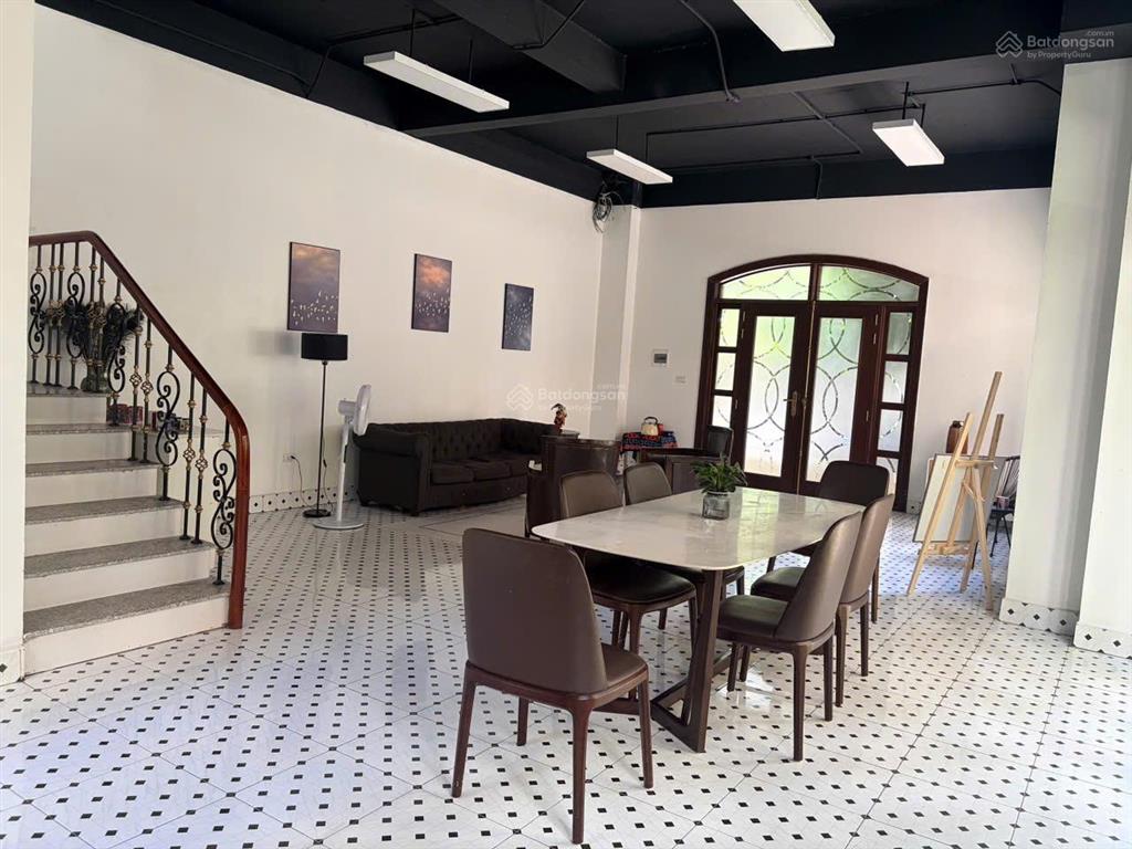 Cho thuê liền kề vinhomes ocean park, nhà đẹp mê ly, giá cực rẻ 8 tr/ tháng