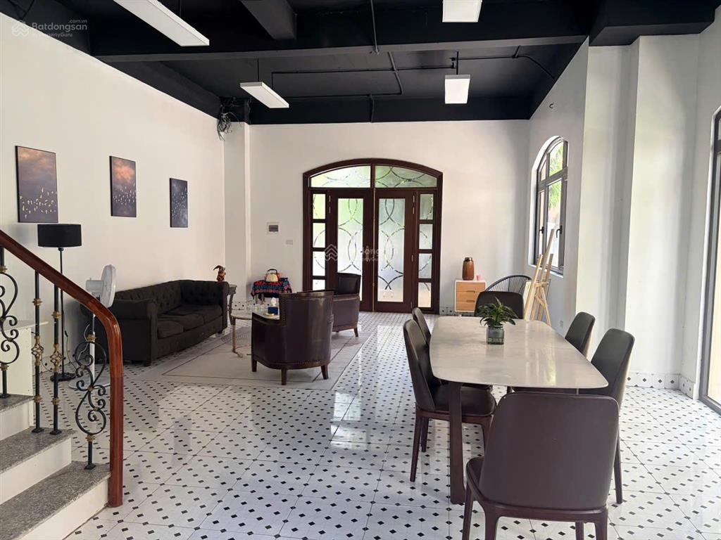 Cho thuê liền kề vinhomes ocean park, nhà đẹp mê ly, giá cực rẻ 8 tr/ tháng