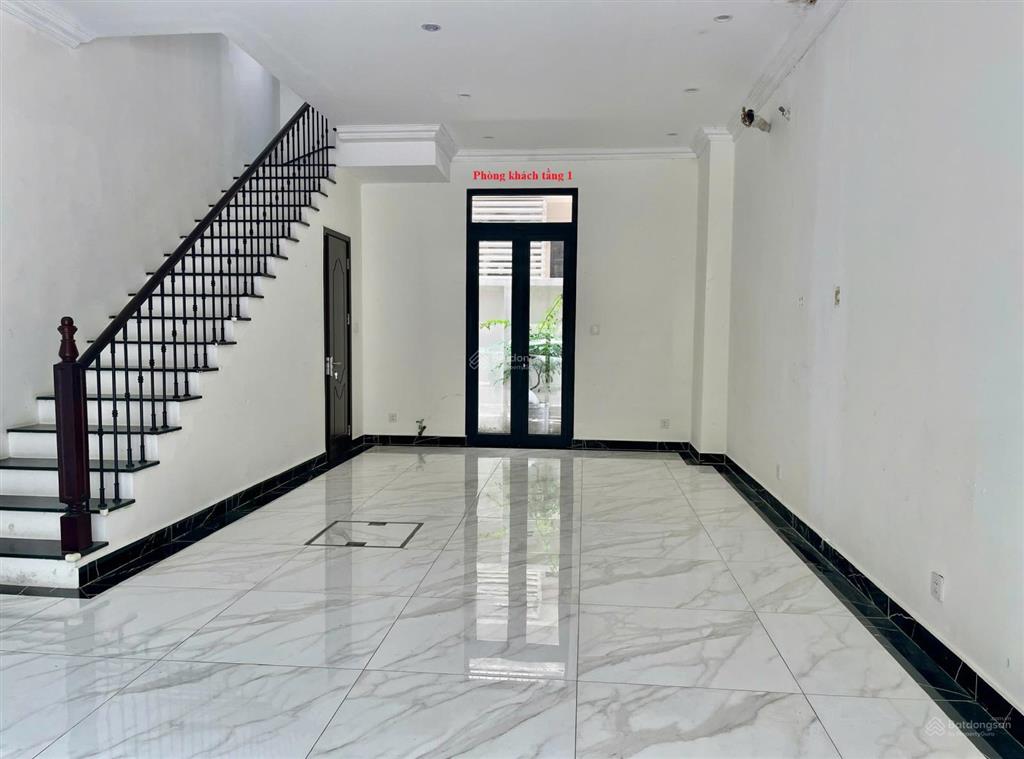 Cho thuê liền kề hoàn thiện 5 tầng vinhomes ocean park 2, nhà đẹp mê ly, giá cực rẻ 10tr/tháng.
