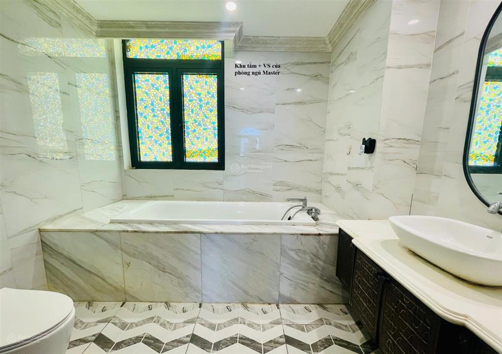 Cho thuê liền kề hoàn thiện 5 tầng vinhomes ocean park 2, nhà đẹp mê ly, giá cực rẻ 10tr/tháng.