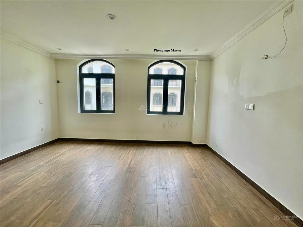 Cho thuê liền kề hoàn thiện 5 tầng vinhomes ocean park 2, nhà đẹp mê ly, giá cực rẻ 10tr/tháng.