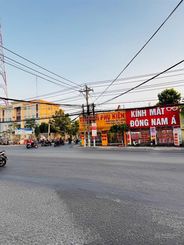 Bán nhà đồng khởi, 15,5 tỷ, 98m2, giá ưu đãi, chính chủ