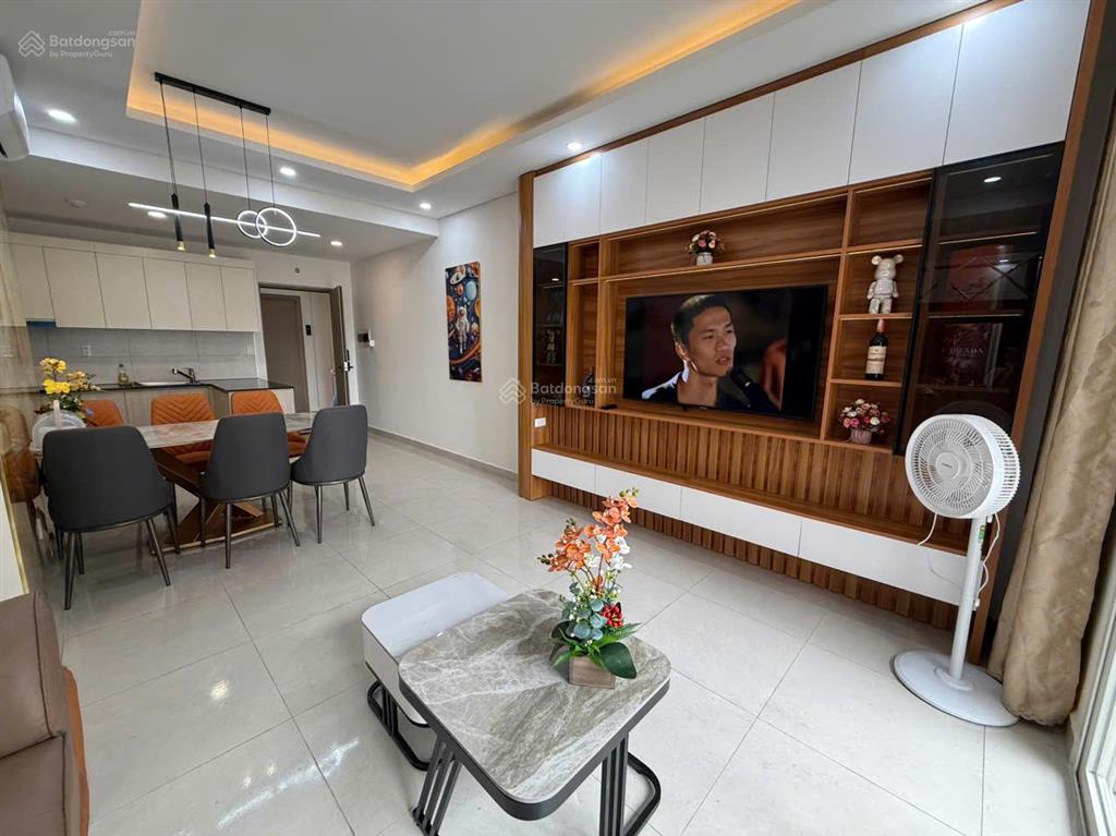 Chính chủ cho thuê cc dragon castle hạ long, căn góc đông nam 3pn 90m2, full nội thất mới tinh