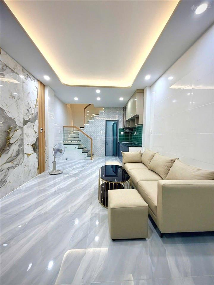 Quận 11 lạc long quân gần đầm sen nhà đẹp vào ở ngay nhỉnh 4 tỷ