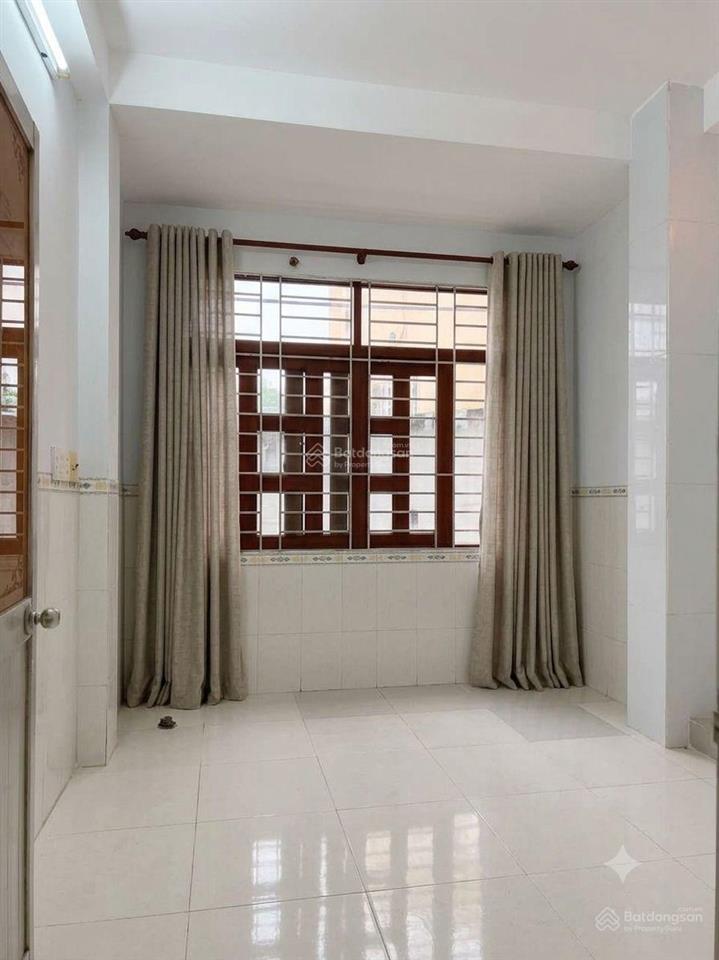 Mặt tiền bến phú lâm  quận 6  đối diện trường  kinh doanh đỉnh  chỉ 6,1 tỷ