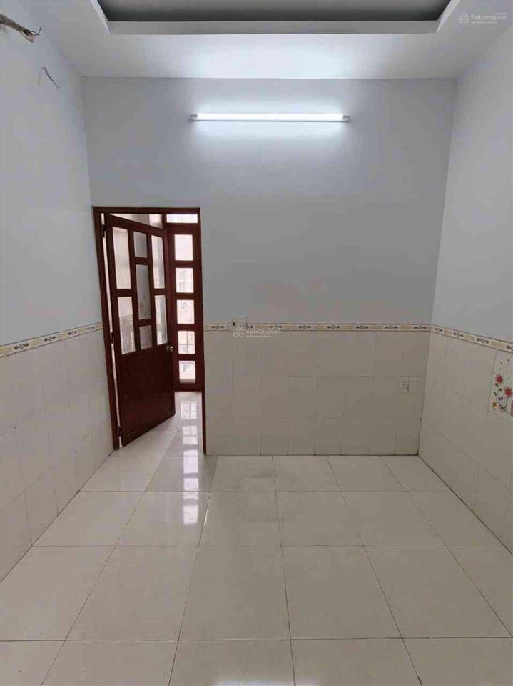 Kinh dương vương  bình tân  cách mặt tiền 10m  chỉ 3, x tỷ, diện tích 3,2 x 8,2m
