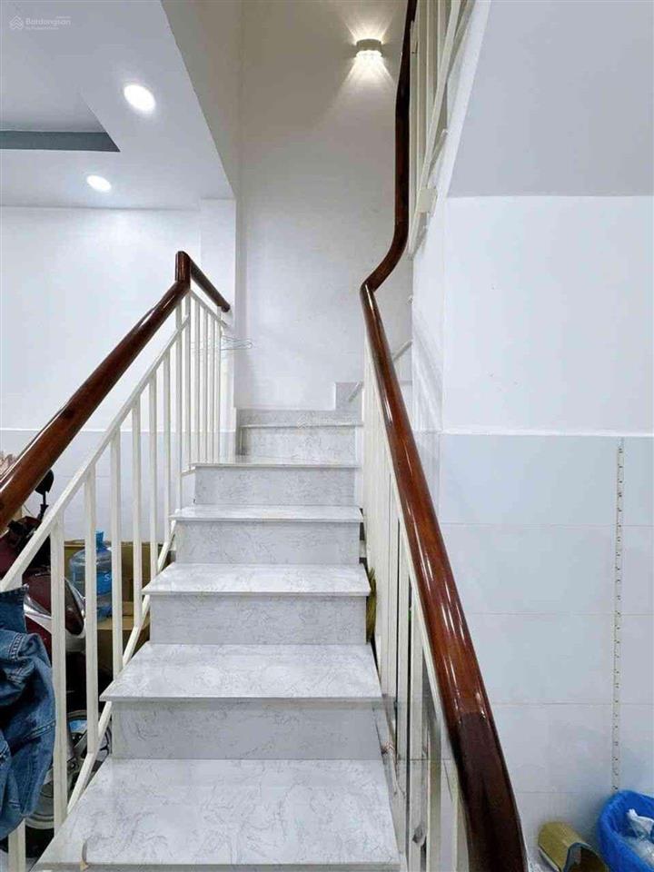 Nhà mới 4 tầng btct sát mặt tiền nguyễn thị nhỏ quận 5 nhỉnh 6 tỷ diện tích (3.1x10m).