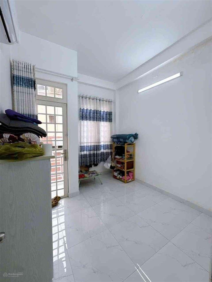 Nhà mới 4 tầng btct sát mặt tiền nguyễn thị nhỏ quận 5 nhỉnh 6 tỷ diện tích (3.1x10m).