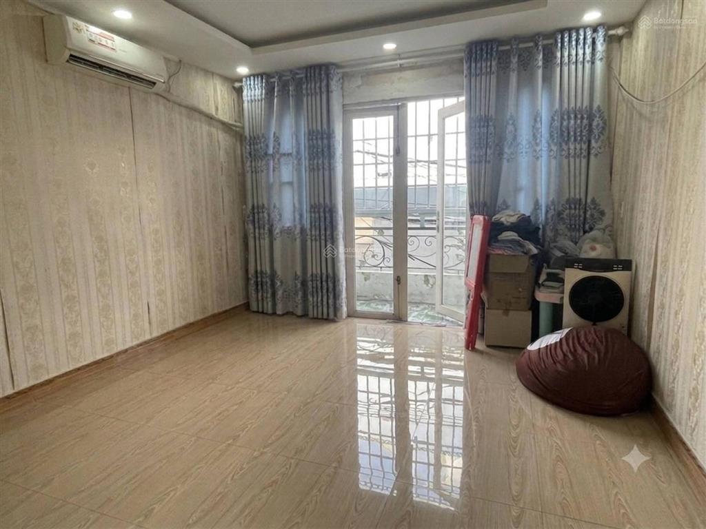 Trung tâm bình phú quận 6 hẻm xe hơi đỗ cửa  chỉ 8.3 tỷ diện tích 4m x 17m
