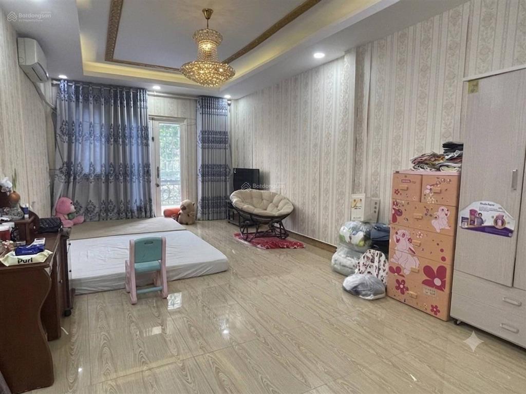 Trung tâm bình phú quận 6 hẻm xe hơi đỗ cửa  chỉ 8.3 tỷ diện tích 4m x 17m