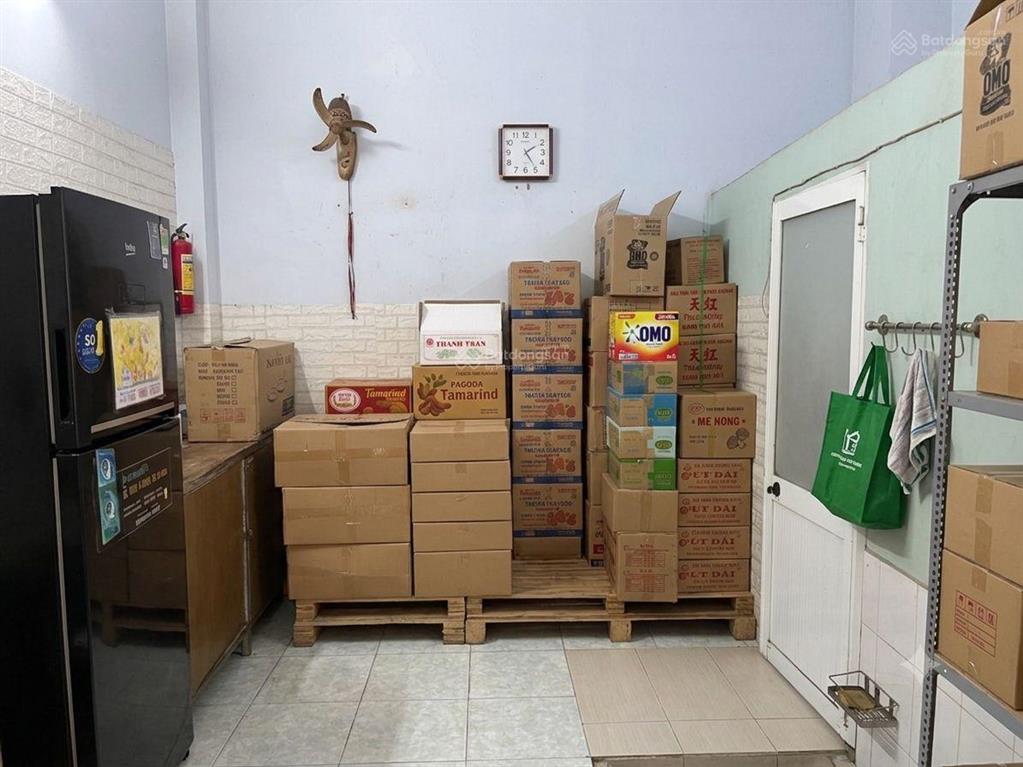 Chỉ 9,x t, y  hẻm như mặt tiềnnguyễn chí thanh  q11 ( 4m x 16m)nở hậu 5,7m 5 pn  3 tầng btct