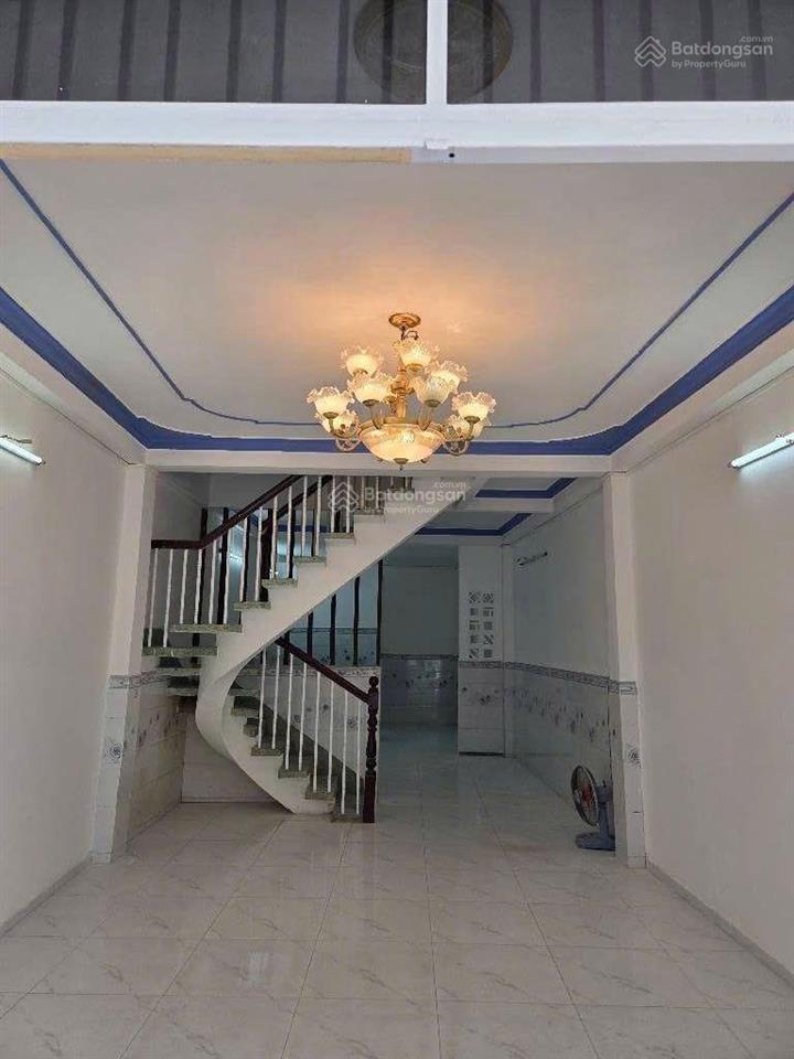 Hậu giang quận 6  hẻm 4m thông gần vòng xoay phú lâm 4 x 16m 2 tầng btct gía 5,6 tỷ tl.