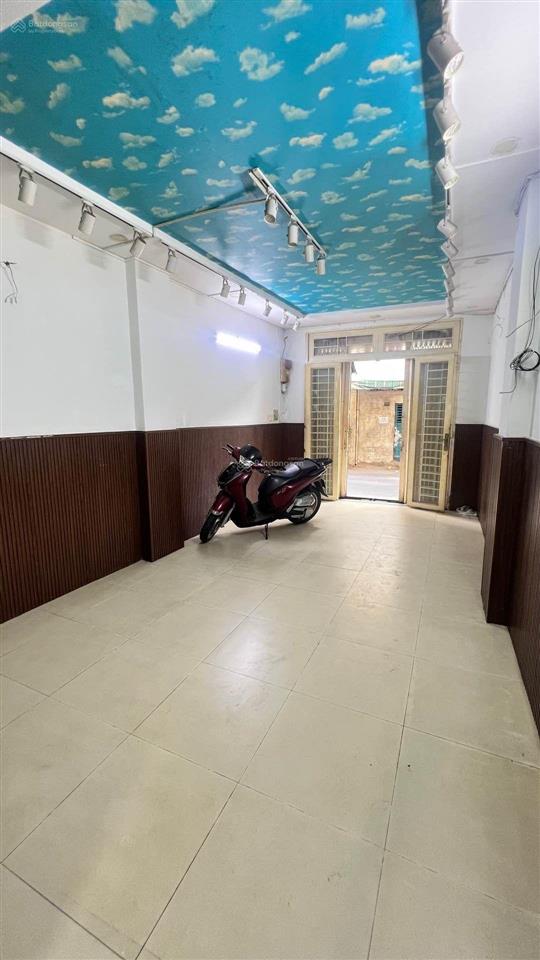 Hẻm như mặt tiền thái phiên q.11  ô tô tránh nhau giá 8,x tỷ tl