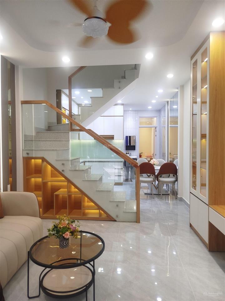 Sát mặt tiền minh phụng quận 11 full nội thất chỉ nhỉnh 6.x tỷ diện tích 3,6 x 13m