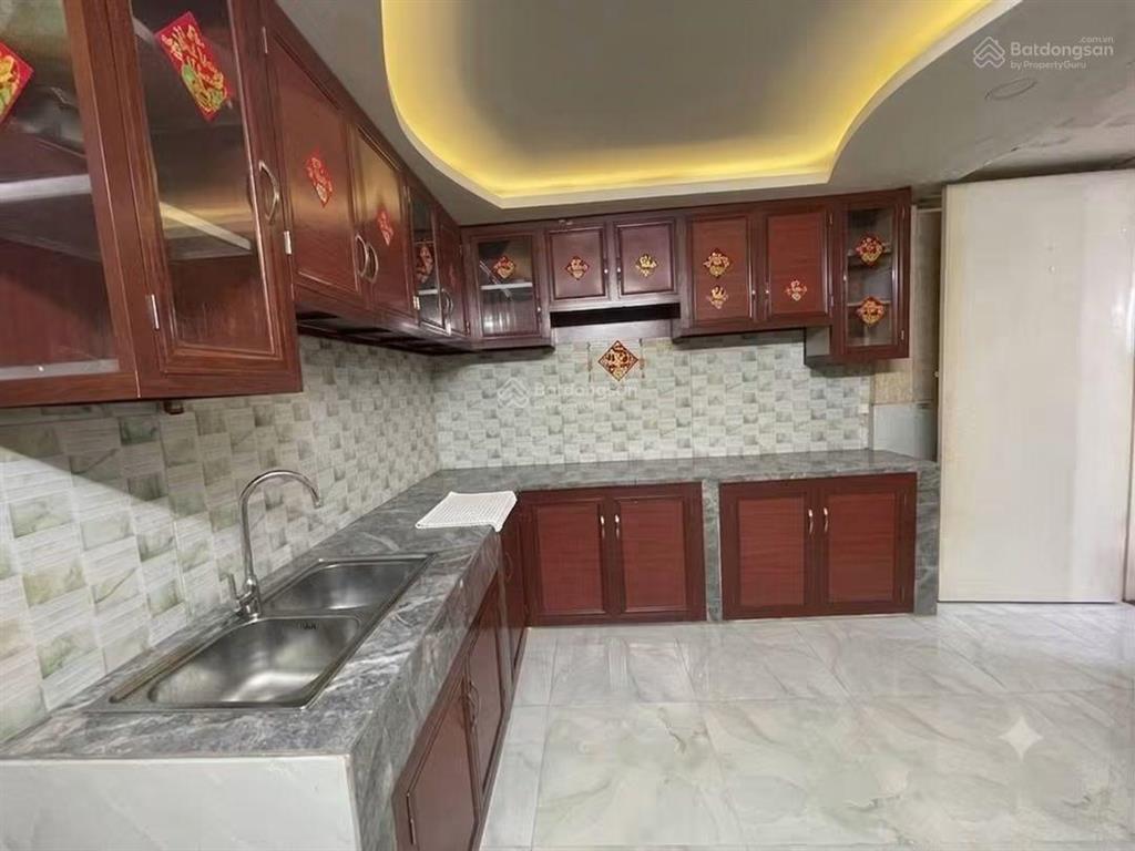 Hậu giang  quận 6 hẻm xe hơi đỗ cửa  chỉ 8.2 t,y
diện tích 4m x 17m