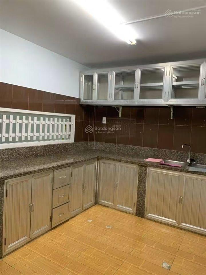 Nhà hẻm 7m ô tô ngủ trong nhà, quận 11 gần vòng xoay lê đại hành  chỉ 8,3 tỷ.