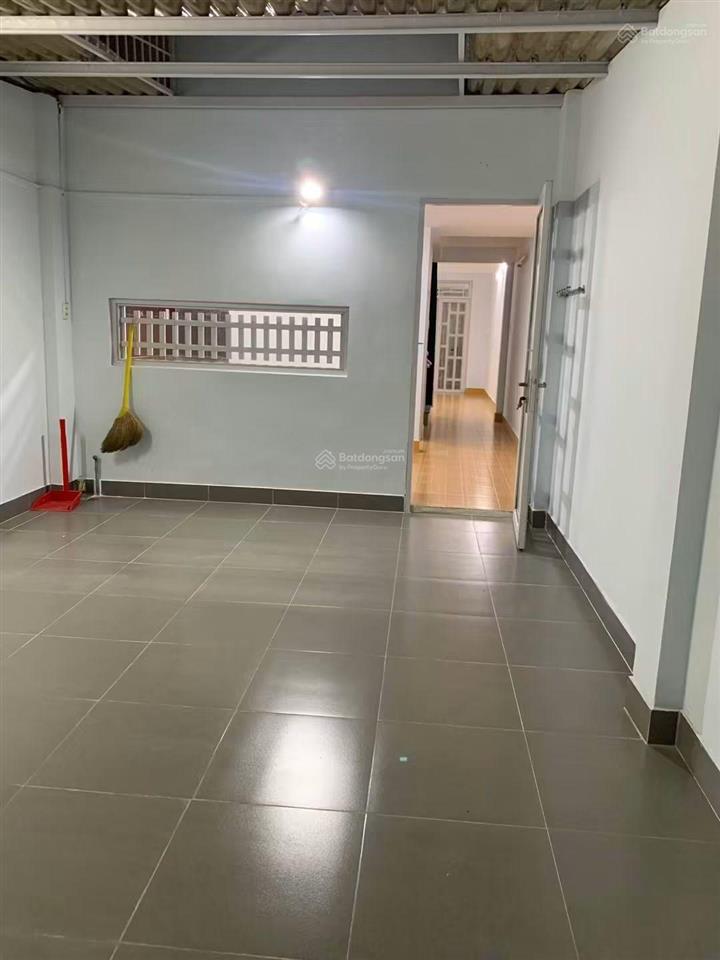 Nhà hẻm 7m ô tô ngủ trong nhà, quận 11 gần vòng xoay lê đại hành  chỉ 8,3 tỷ.