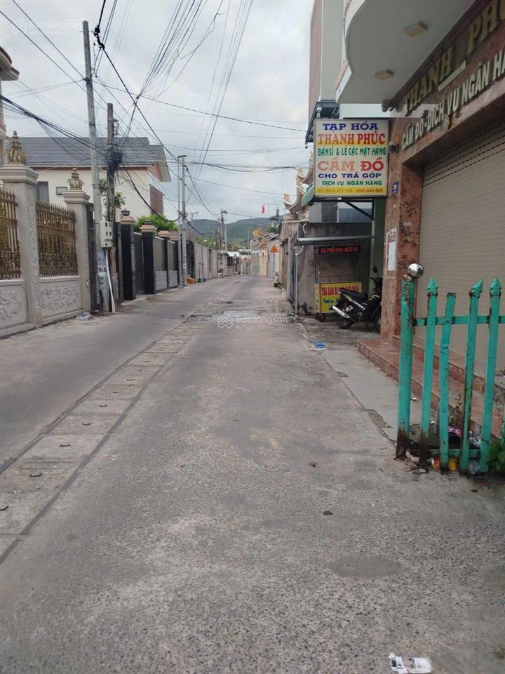 Bán nhà riêng tại xã long cách biển 1km, lô góc 4 mặt tiền diện tích 66,6m2 full thổ cư.