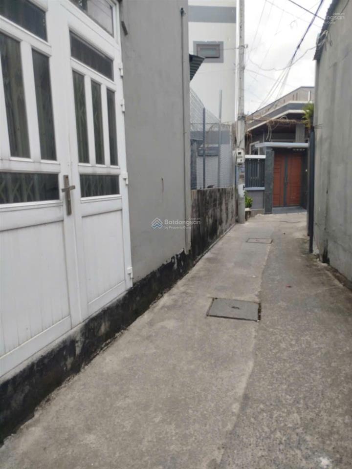 Bán nhà riêng tại xã long cách biển 1km, lô góc 4 mặt tiền diện tích 66,6m2 full thổ cư.