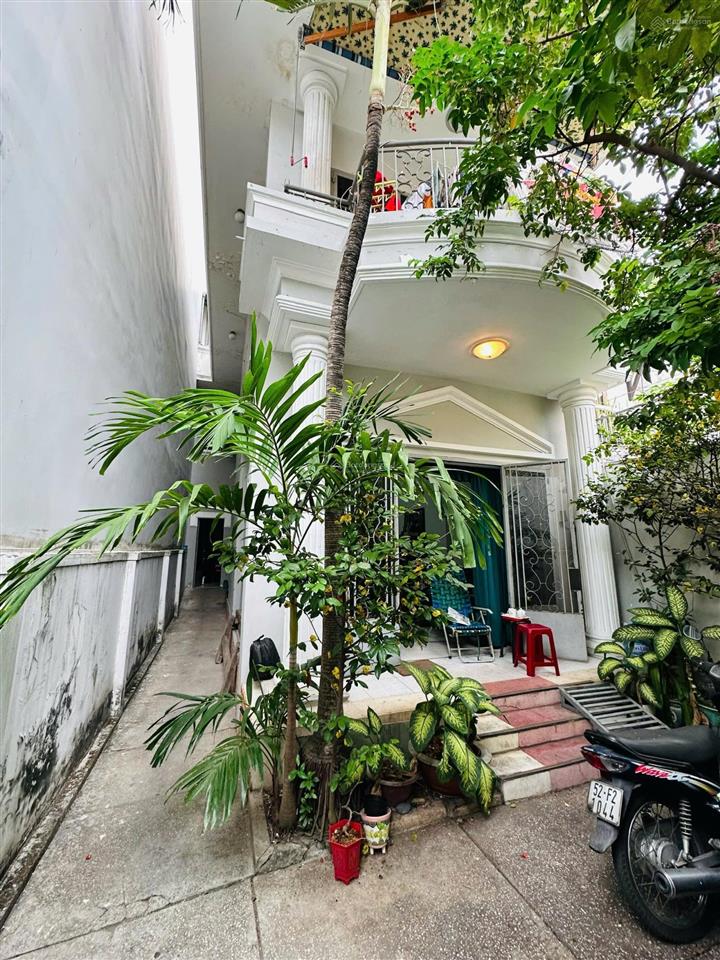 Bán nhà hai bà trưng. phường võ thị sáu, quận 3. dt 6,2 x 21m. 129m2. 3 tầng. giá 32 tỷ tl