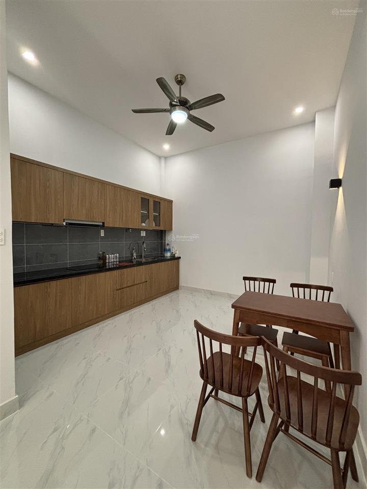 Bán nhà phan đăng lưu. phường 3. quận phú nhuận. 4 x 11m. 2 lầu nhà mới. giá 8.2 tỷ phí mg 1%