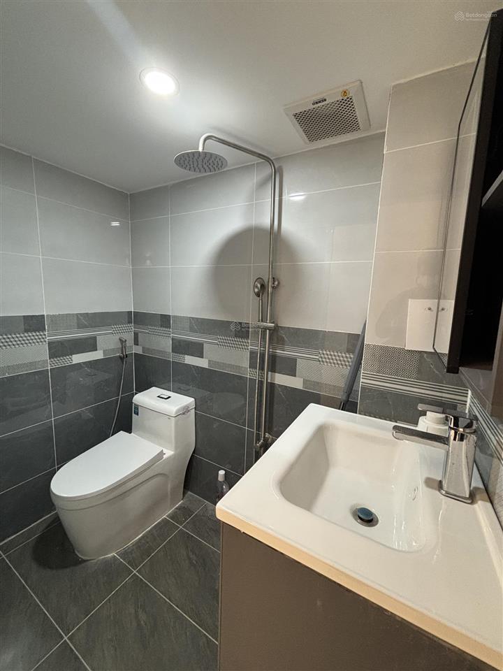 Bán nhà phan đăng lưu. phường 3. quận phú nhuận. 4 x 11m. 2 lầu nhà mới. giá 8.2 tỷ phí mg 1%