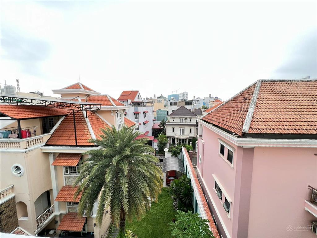 Biệt thự lam sơn, phường 6, quận bình thạnh. dt  7.5 x 16m. 1 trệt 2 lầu sân thượng. giá 27.9 tỷ