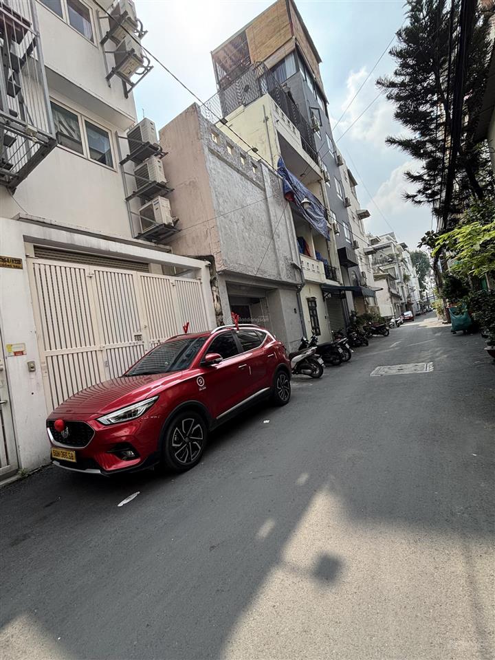 Bề ngang rộng 8m huỳnh văn bánh. phường 12. phú nhuận. 1 trệt 6 lầu. dt  8.4 x 15m. giá 23.9 tỷ tl