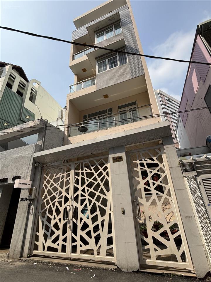 Bề ngang rộng 8m huỳnh văn bánh. phường 12. phú nhuận. 1 trệt 6 lầu. dt  8.4 x 15m. giá 23.9 tỷ tl
