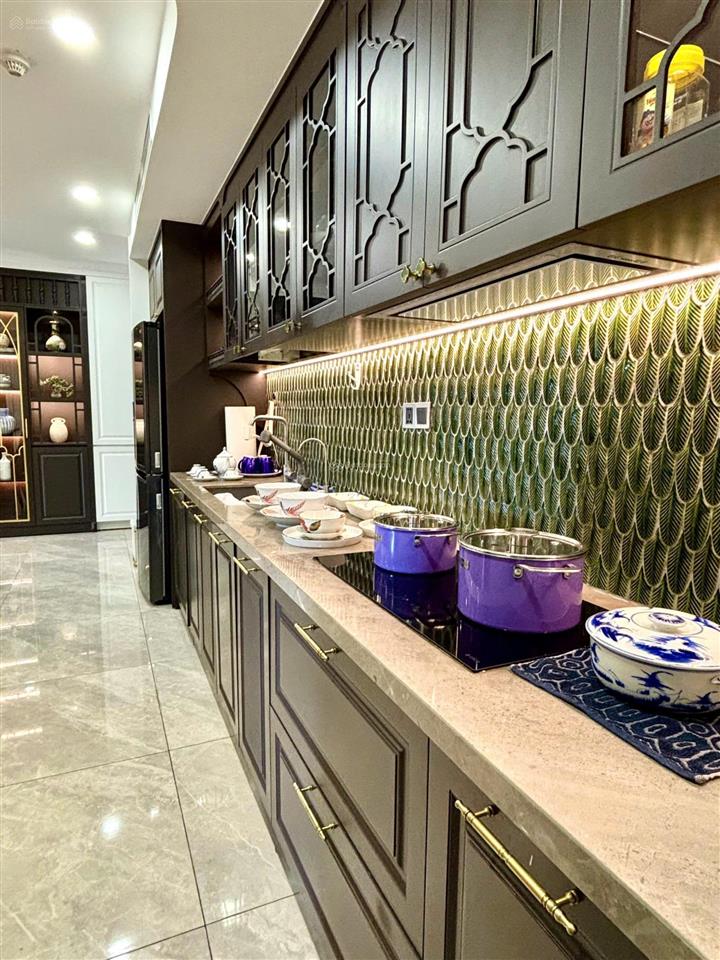 Hot bán căn hộ midtown the peak  m8 phú mỹ hưng 03 pn