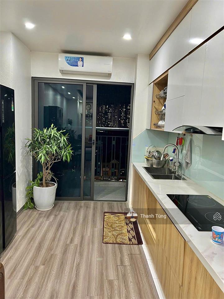 Bán gấp căn chung cư tòa b vinaconex 82m2 sổ hồng, 3 ngủ, 2wc, full nội thất giá 6,2 tỷ