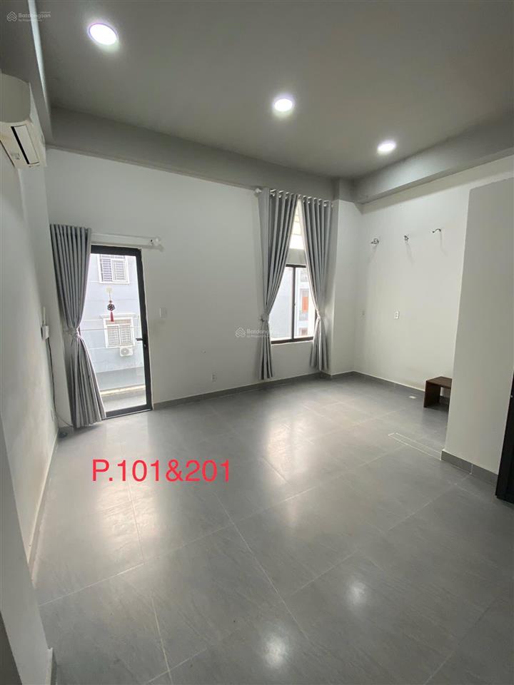 Bán tòa nhà căn hộ dịch vụ gần đại học luật  chợ bình triệu