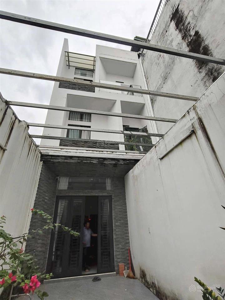 Bán tòa nhà căn hộ dịch vụ gần đại học luật  chợ bình triệu