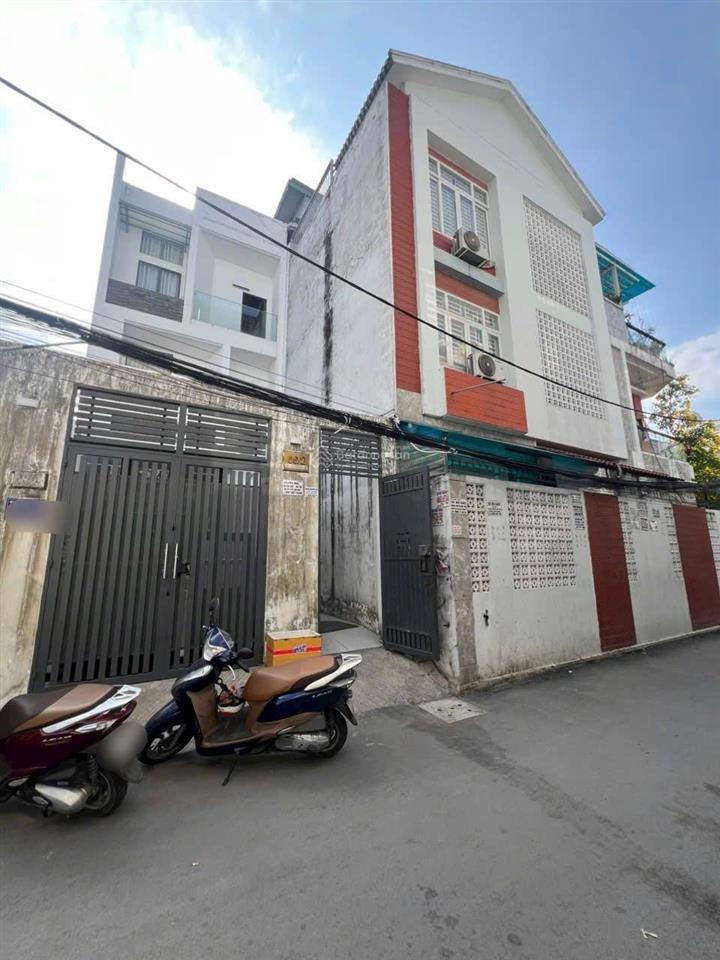 Bán tòa nhà căn hộ dịch vụ gần đại học luật  chợ bình triệu