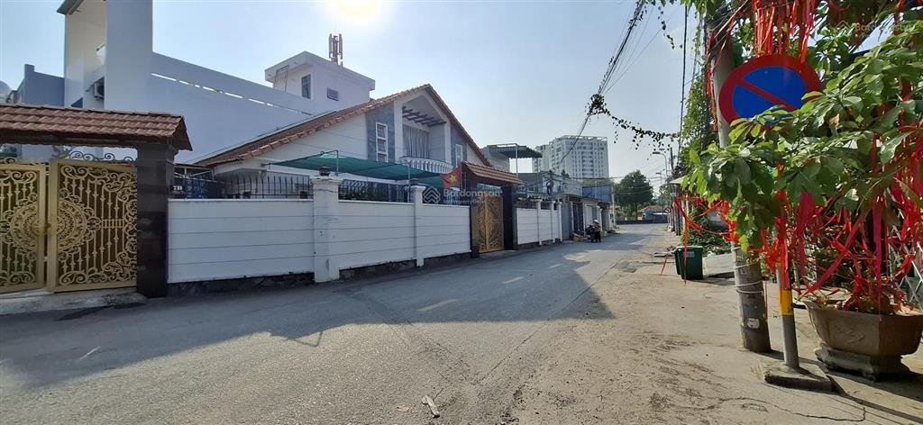 Lô góc 2 mặt tiền  sát phạm văn đồng & vành đai 2  linh đông, thủ đức