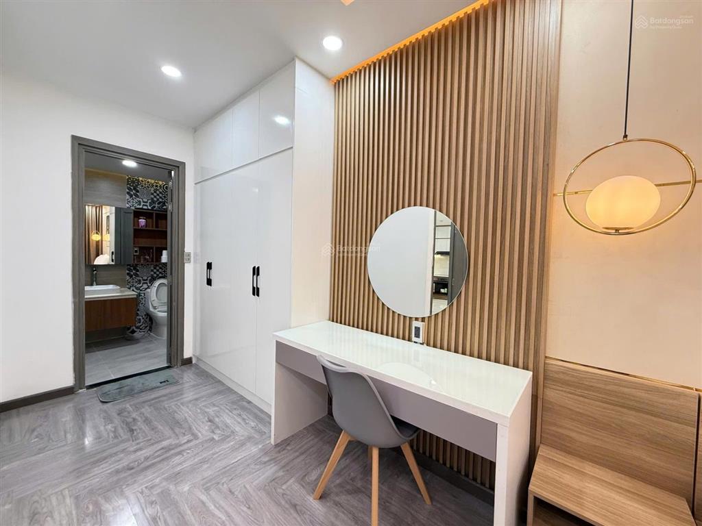Cho thuê căn hộ 3pn 105m vào ở liền giá 27tr/tháng có nội thất  0937 781 ***