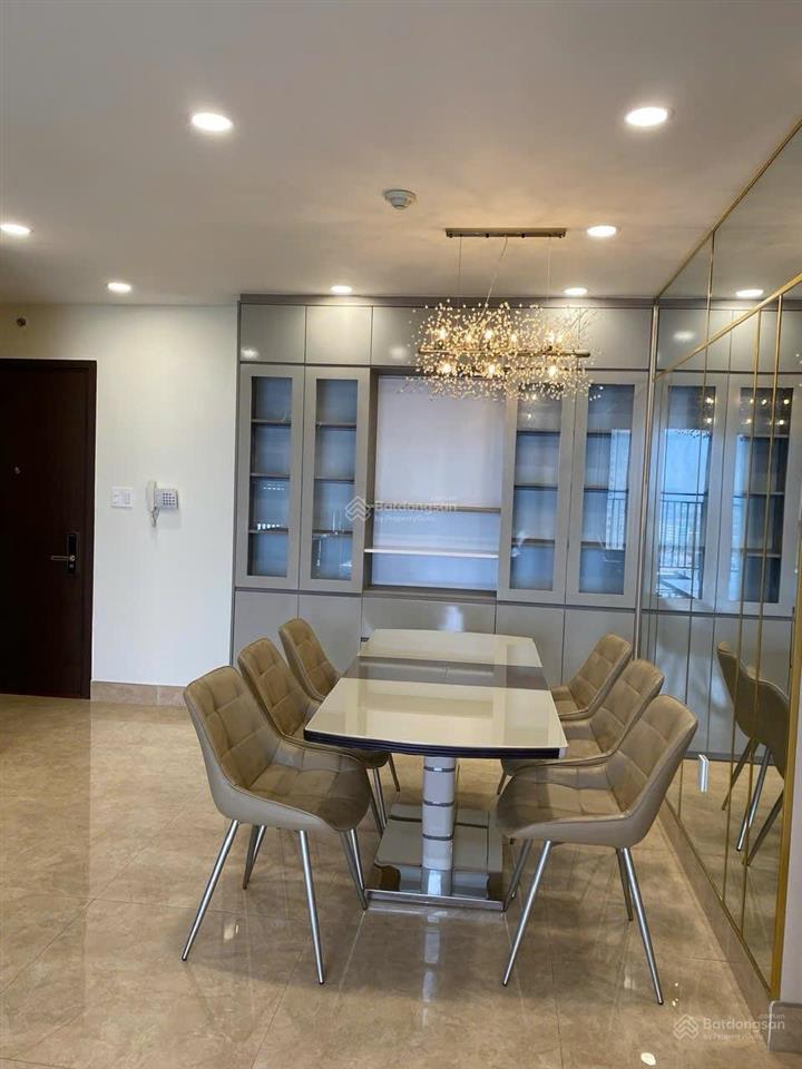Cho thuê căn hộ 3pn 105m vào ở liền giá 27tr/tháng có nội thất  0937 781 ***