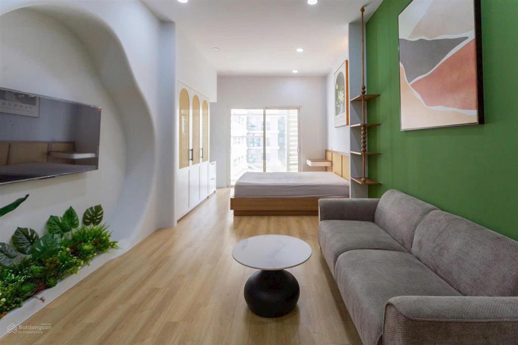 Bán gấp căn hộ 43m2 sổ hồng sẵn, có ban công, nhà mới, giá chỉ 4tỷ2  0937 781 ***