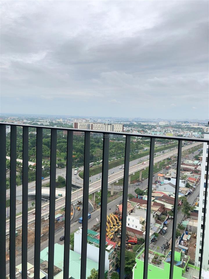 Bán bcons miền đông  liền kề metro số 1 và làng đại học  căn 2pn chỉ 2 tỷ300tr  sẵn hd thuê 7tr