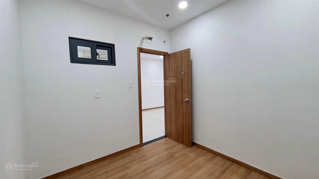 Bán bcons miền đông  liền kề metro số 1 và làng đại học  căn 2pn chỉ 2 tỷ300tr  sẵn hd thuê 7tr